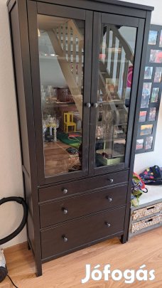 ikea hemnes üveges szekrény