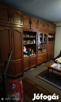 ikerház fele nagyon jó helyen.Biatorbágyon.