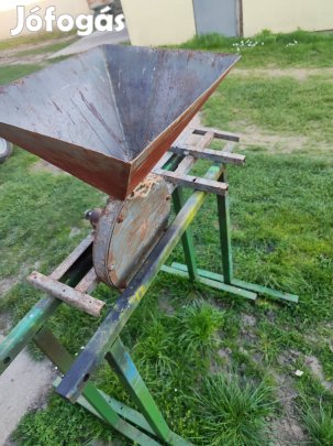 ipari terménydaráló