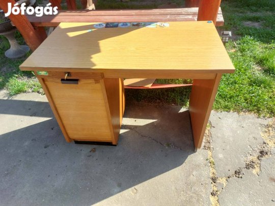 íróasztal eladó!