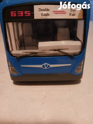 játék busz nyithatós ajtókkal