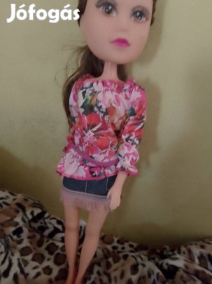 jatekbaba 48 cm eladó müanyag teste mintas ruha