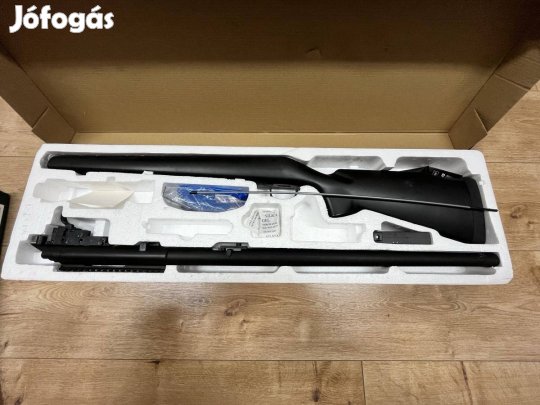 játékpuska távcsővel