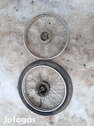 jawa babetta kerekek párban 