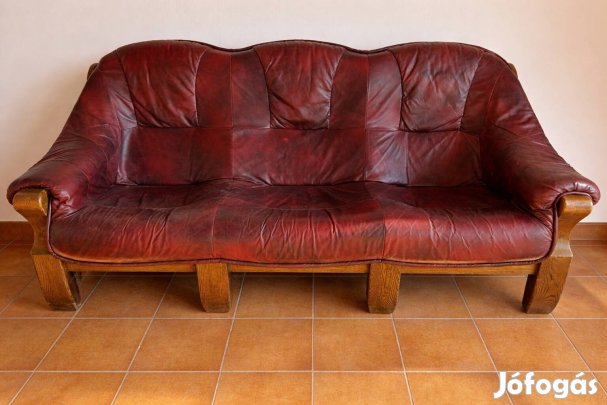 kanapé, fotel, székek, szekrény, étkező asztal