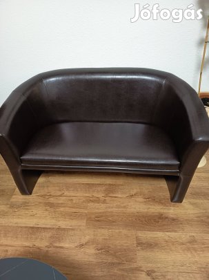 kanapé kétszemélyes.eladó nem kihúzható