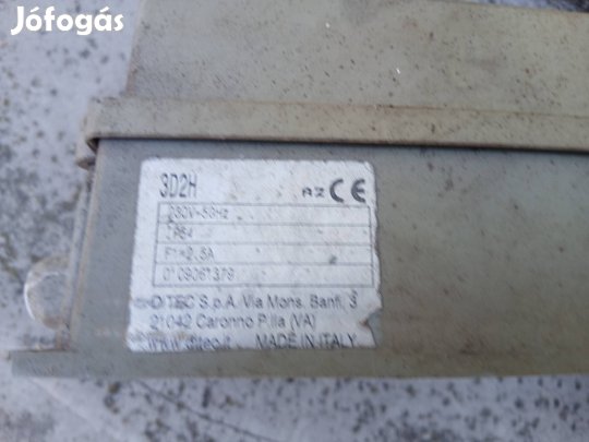 kapunyito ketszarnyu kapuhoz