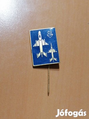 katonai repülős jelvény