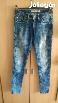 kék fehér koptatott fazonú női szűk szárú farmernadrág 