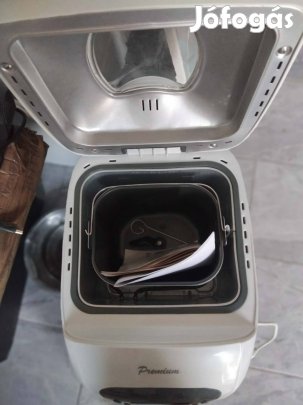 kenyér sűtő ,nem használtam.