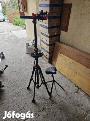 kerékpár szerelő állvány