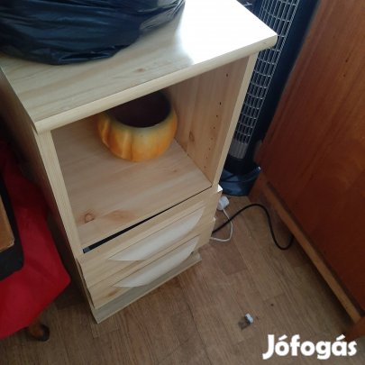 keskeny  polcos és fiókos szekrény 