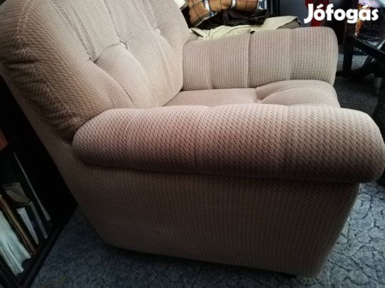 két fotel +egy szétnyitható kanapé +ajándék