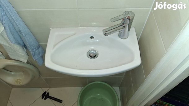 kézmosó mosdó csaptelep