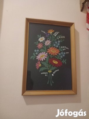 kézzel hímzett textil falikép keretben