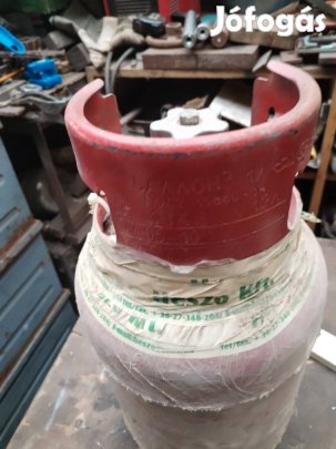 kicsi gázpalack (kb 40cm magas)