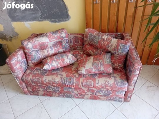kis kanapé eladó!