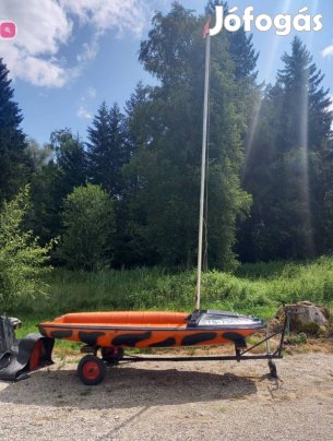 kis vitorlas solarral uj vitorlaval 