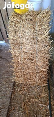 kisbálás búza szalma