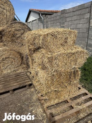 kisbálás szalma