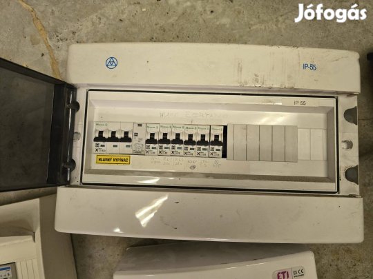 kismegszakító doboz lakáselosztó biztosíték