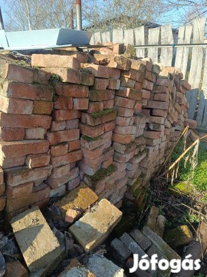 kisméretű tégla 