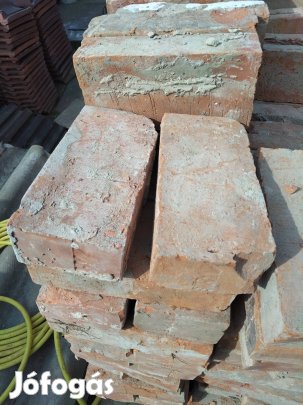 kisméretű tégla pucolt egész eladó 2500db