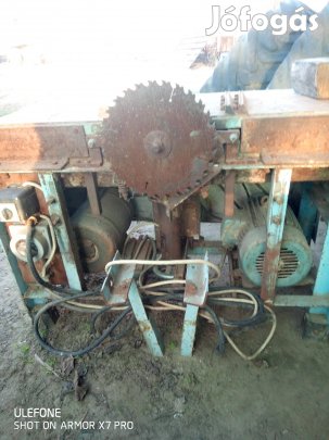 körfűrész és gyalu egybe épített 