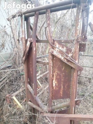 körmölő kaloda szarvasmarha ló