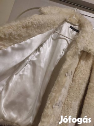 krémszínű szőrme kabát 