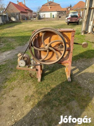 kukorica morzsoló eladó vagy cserélhető.