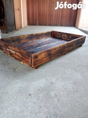 kutyafekhely XXL eladó