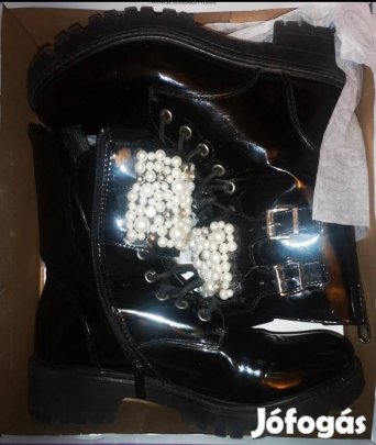 lakk fekete bakancs csizma gyöngyös díszítés* 40