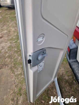 lakóautó ajtó