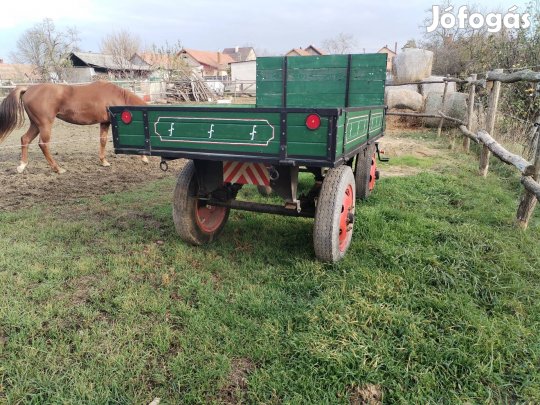 lovas kocsi eladó 
