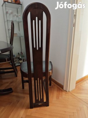 magas támlájú szék 