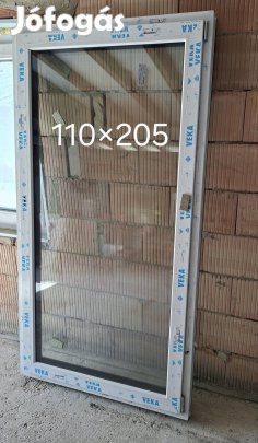 mahagóni teraszfal 110×205