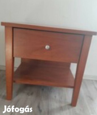 minőségi éjjeliszekrény könnyen guruló fiókkal