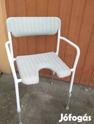 mozgáskorlátozott segédeszköz: fűrdetőszék