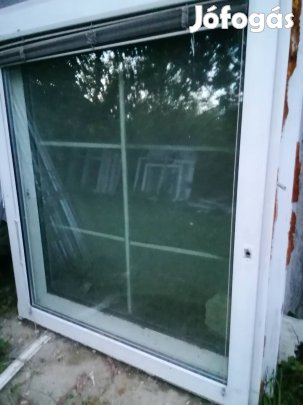 műanyag ablak