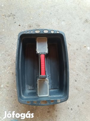 műanyag nyitott szerszámos láda