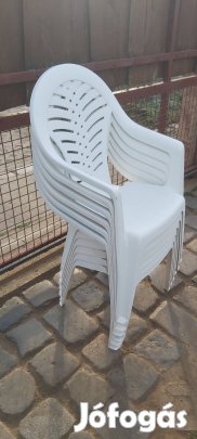 müanyag szék magastámlás 