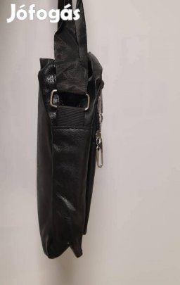 műbőr férfi válltáska 3000ft