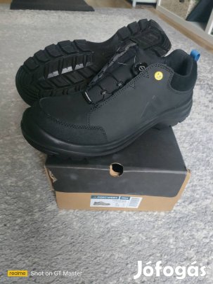 munkavédelmi cipő 45-ös.