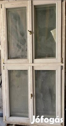 nagy méretű fa ablak