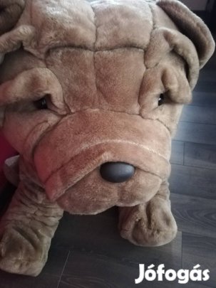 nagy méretű plüss kutya