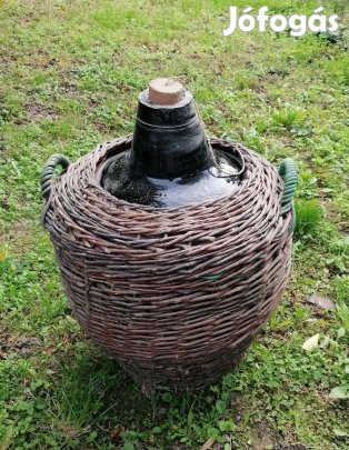 nagy méretű régi demizson