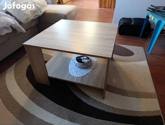 nappaliba kis asztal