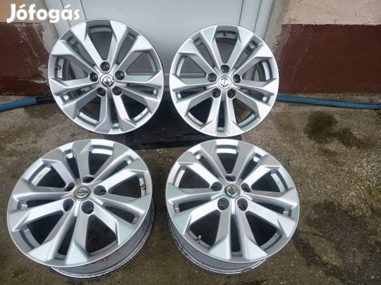 nissan 5x114,3 17 col alufelni szett