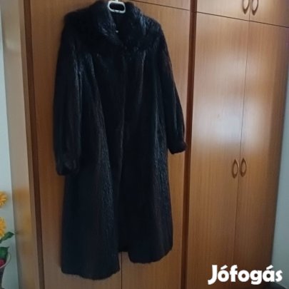 női bunda 46méret szép hibátlan állapotba 